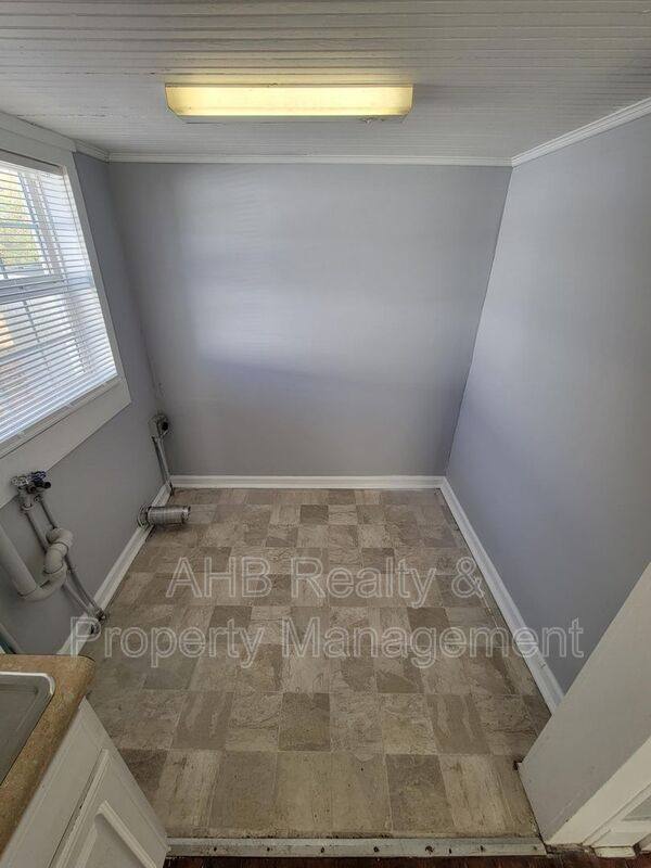 House for rent at 1013 Attica St, Burlington, NC 27215