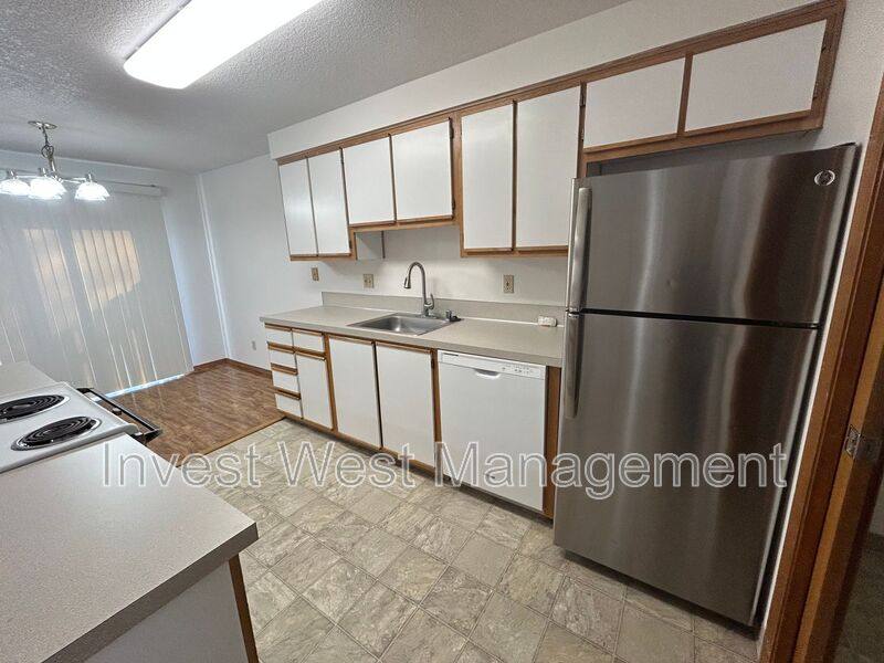 House for rent at 3911 Plomondon St, Vancouver, WA 98661
