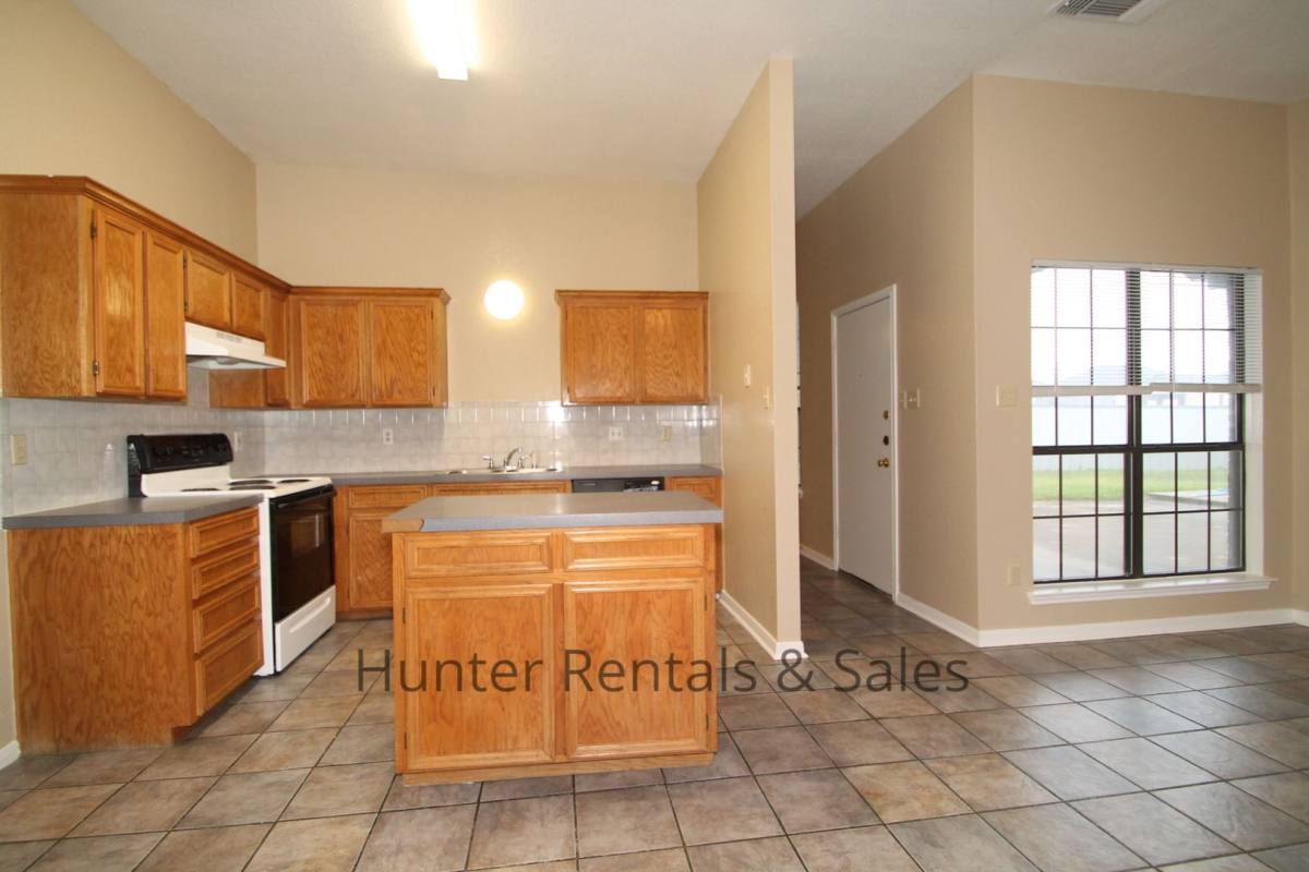 House for rent at 1012 Windy Hill Rd, Harker Heights, TX 76548