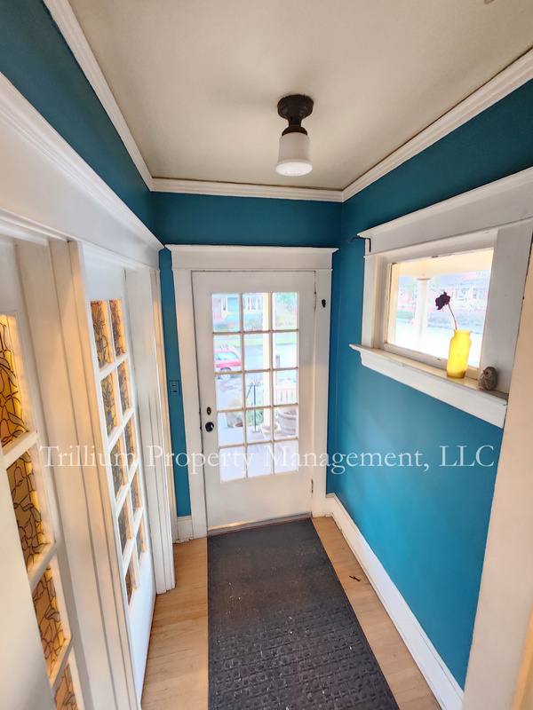 Apartment for rent at 3105 SE Main St #2, Portland, OR 97214