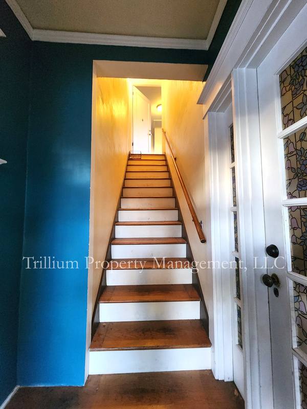 Apartment for rent at 3105 SE Main St #2, Portland, OR 97214
