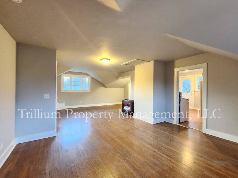 Apartment for rent at 3105 SE Main St #2, Portland, OR 97214