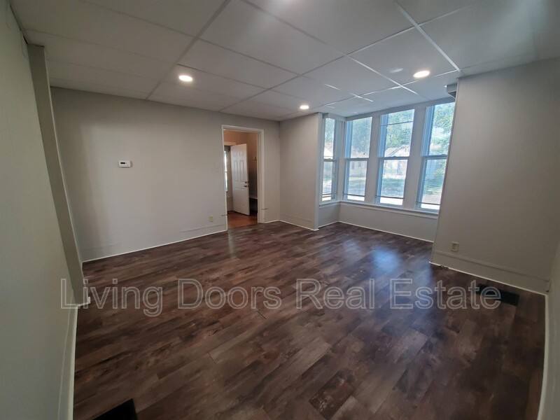 Apartment for rent at 1940 S 16 St #1, Lincoln, NE 68502