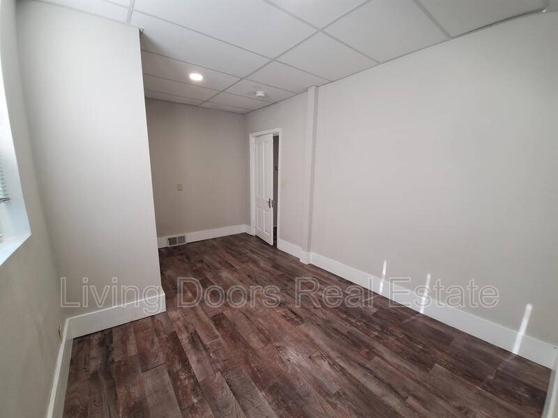 Apartment for rent at 1940 S 16 St #1, Lincoln, NE 68502