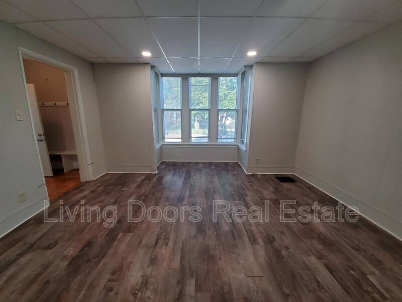 Apartment for rent at 1940 S 16 St #1, Lincoln, NE 68502
