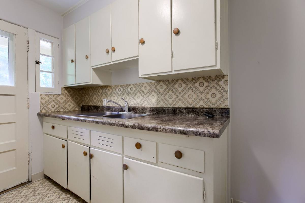 Apartment for rent at 2030 2034 S St, Lincoln, NE 68502