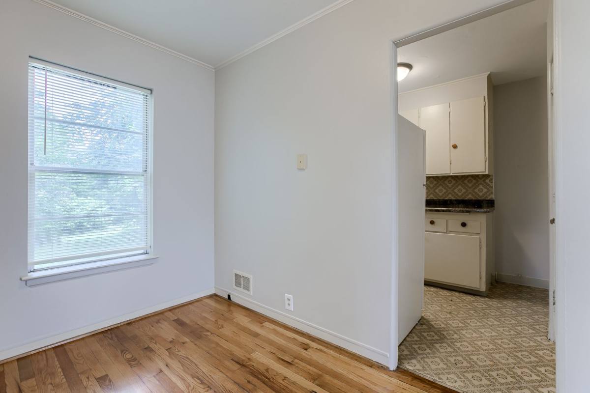 Apartment for rent at 2030 2034 S St, Lincoln, NE 68502