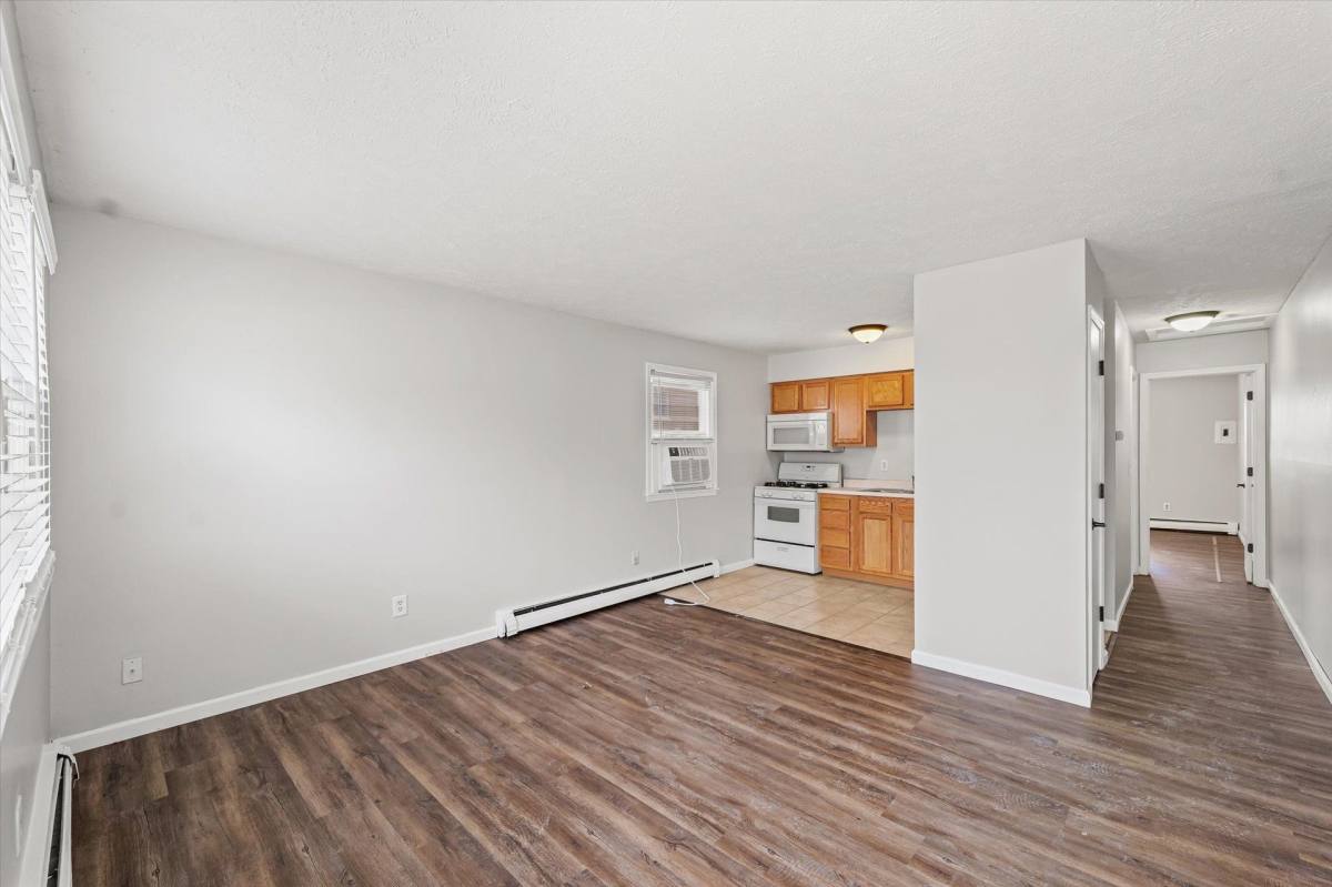 Apartment for rent at 339 Riley Dr, Bloomington, IL 61701