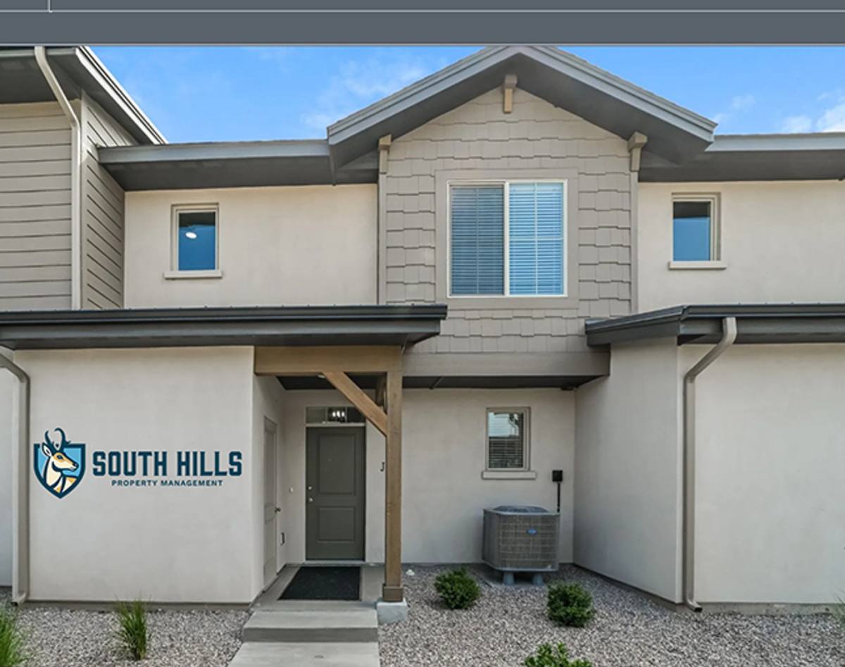 Townhouse for rent at 125 10th Ave W, Jerome, ID 83338