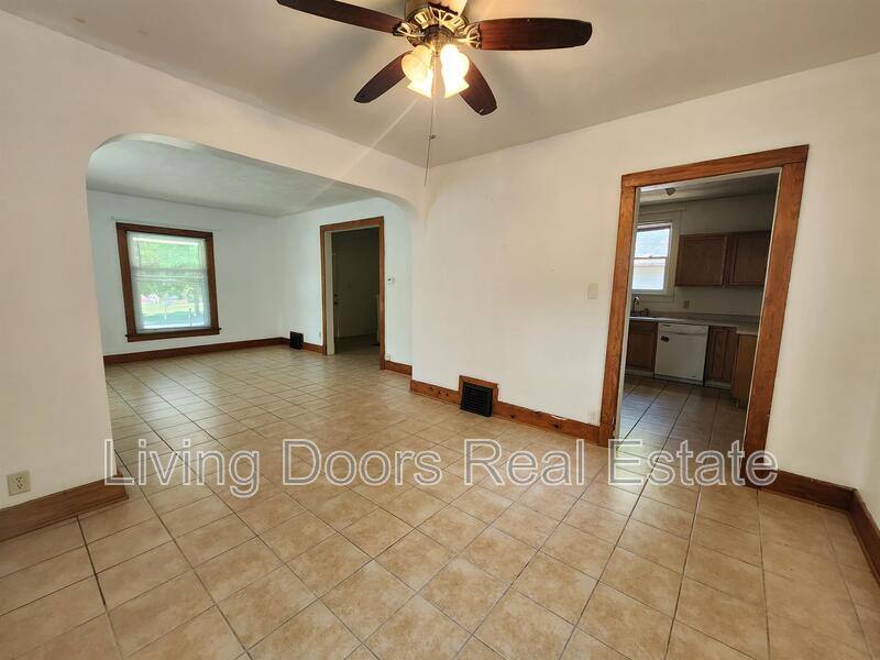 House for rent at 836 N 29th St, Lincoln, NE 68503