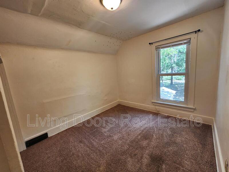 House for rent at 836 N 29th St, Lincoln, NE 68503