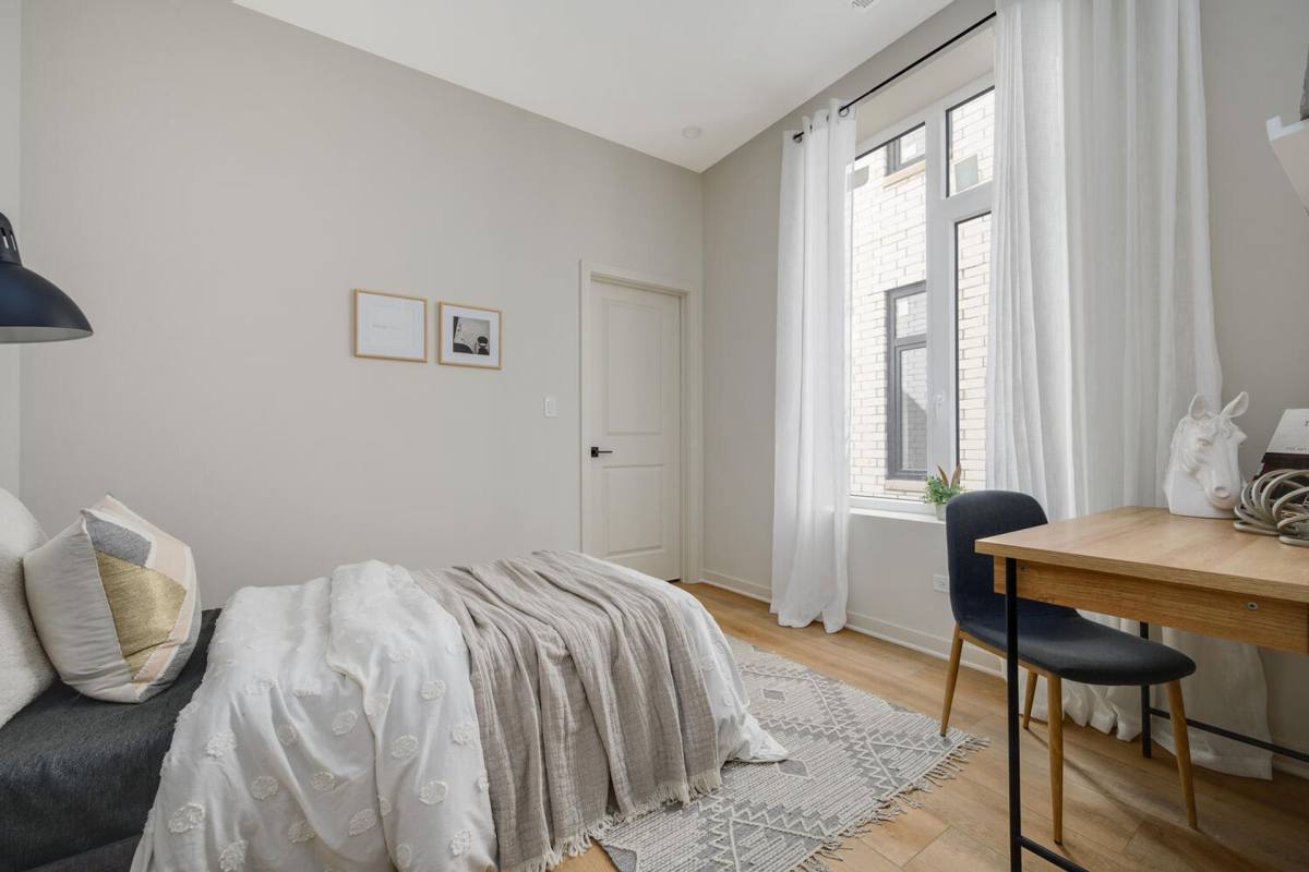 Apartment for rent at 4177 W Belmont Ave, Chicago, IL 60641