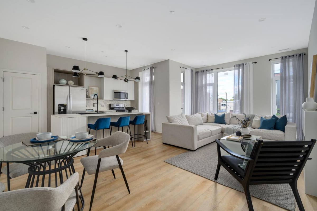 Apartment for rent at 4177 W Belmont Ave, Chicago, IL 60641