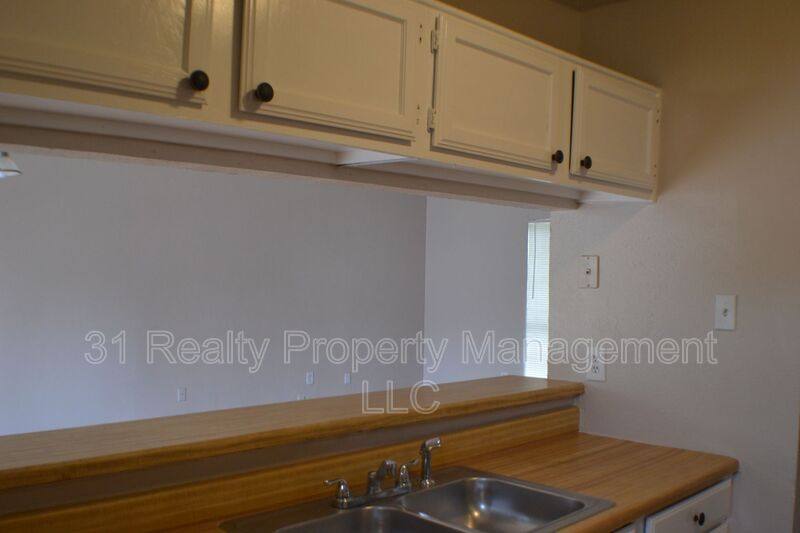 House for rent at 1520 Pebblewood Dr, Dallas, TX 75217