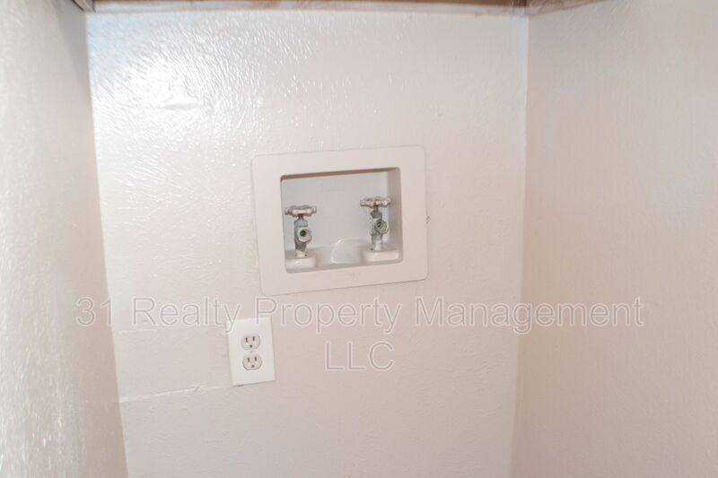 House for rent at 1520 Pebblewood Dr, Dallas, TX 75217