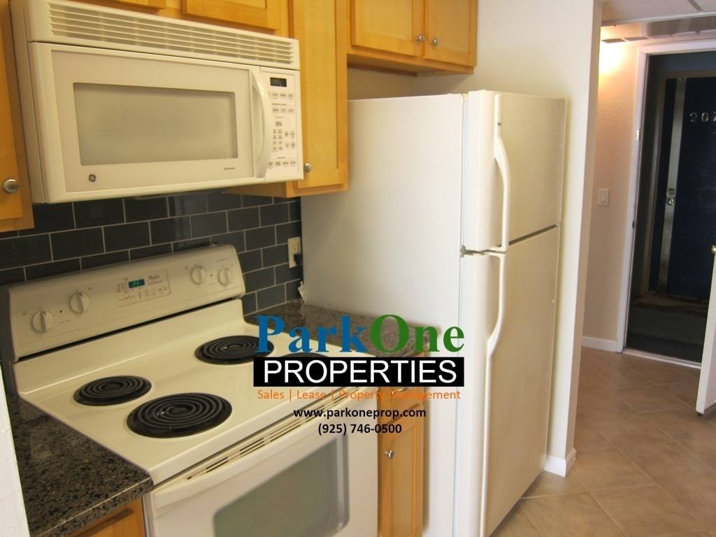Condo for rent at 340 N Civic, Walnut Creek, CA 94596