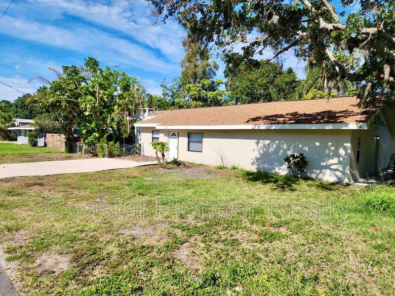 Apartment for rent at 148 18th St NW, Ruskin, FL 33570