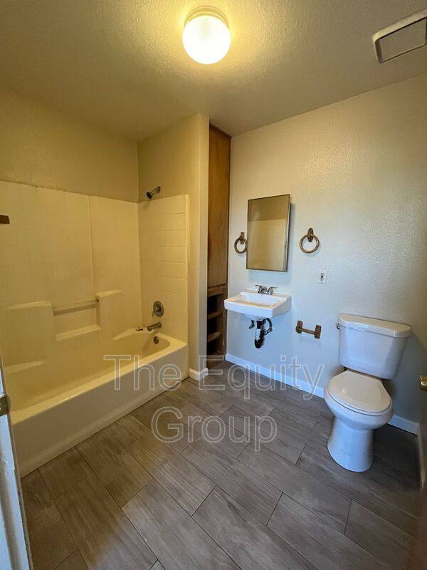 Apartment for rent at 62 N Villa St #10, Porterville, CA 93257