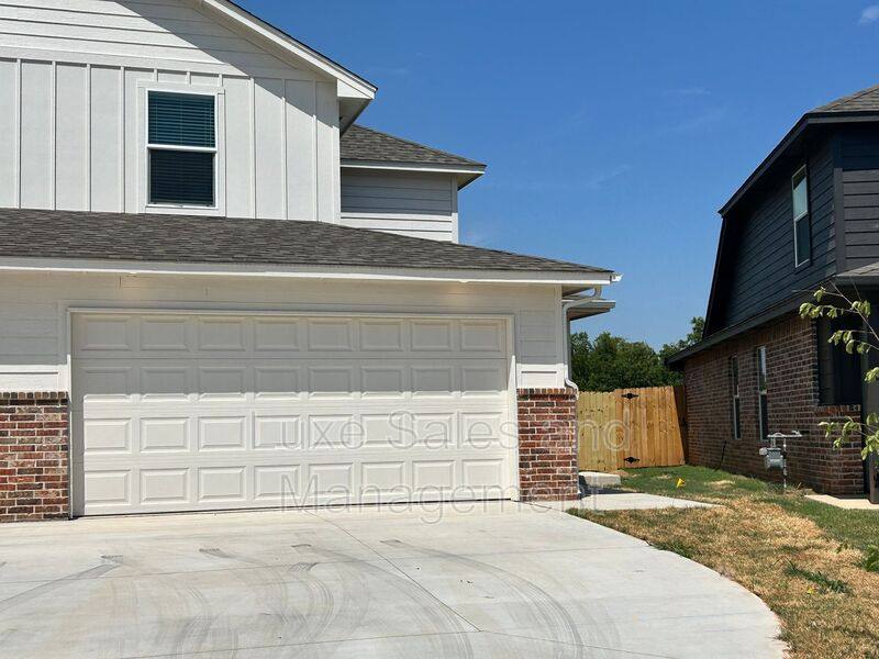 House for rent at 10805 NW 119th Place, Yukon, OK 73099