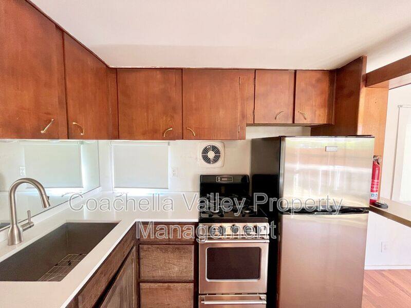 House for rent at 134 Fondulac St, Palm Springs, CA 92264