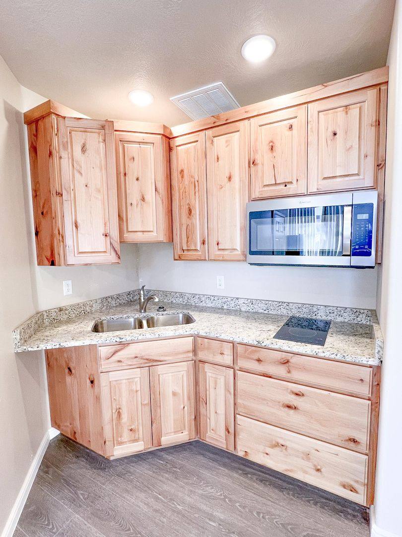 Apartment for rent at 1060 N Louis St, Hildale, UT 84784
