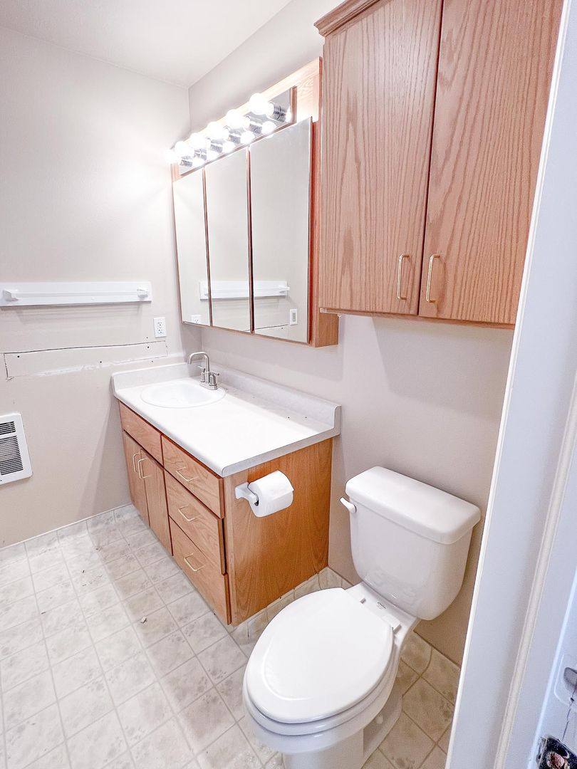 Apartment for rent at 1060 N Louis St, Hildale, UT 84784