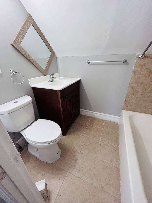 Apartment for rent at 1221 Lindley Ave #3, Philadelphia, PA 19141