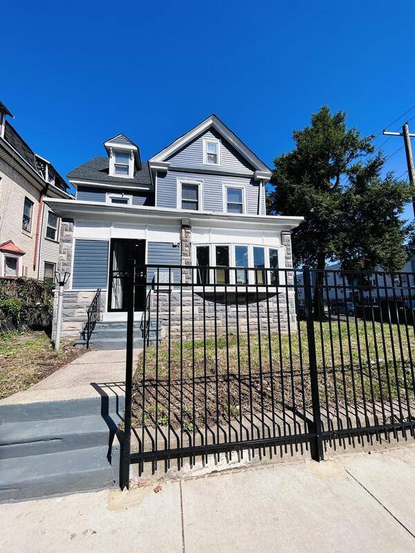 Apartment for rent at 1221 Lindley Ave #3, Philadelphia, PA 19141