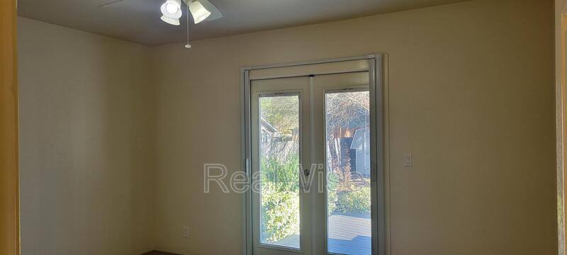 House for rent at 1267 SW Ironwood Dr, Grants Pass, OR 97526