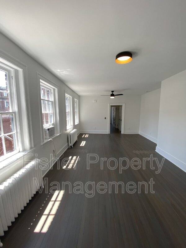 Apartment for rent at 111 N Foushee St #1, Richmond, VA 23220