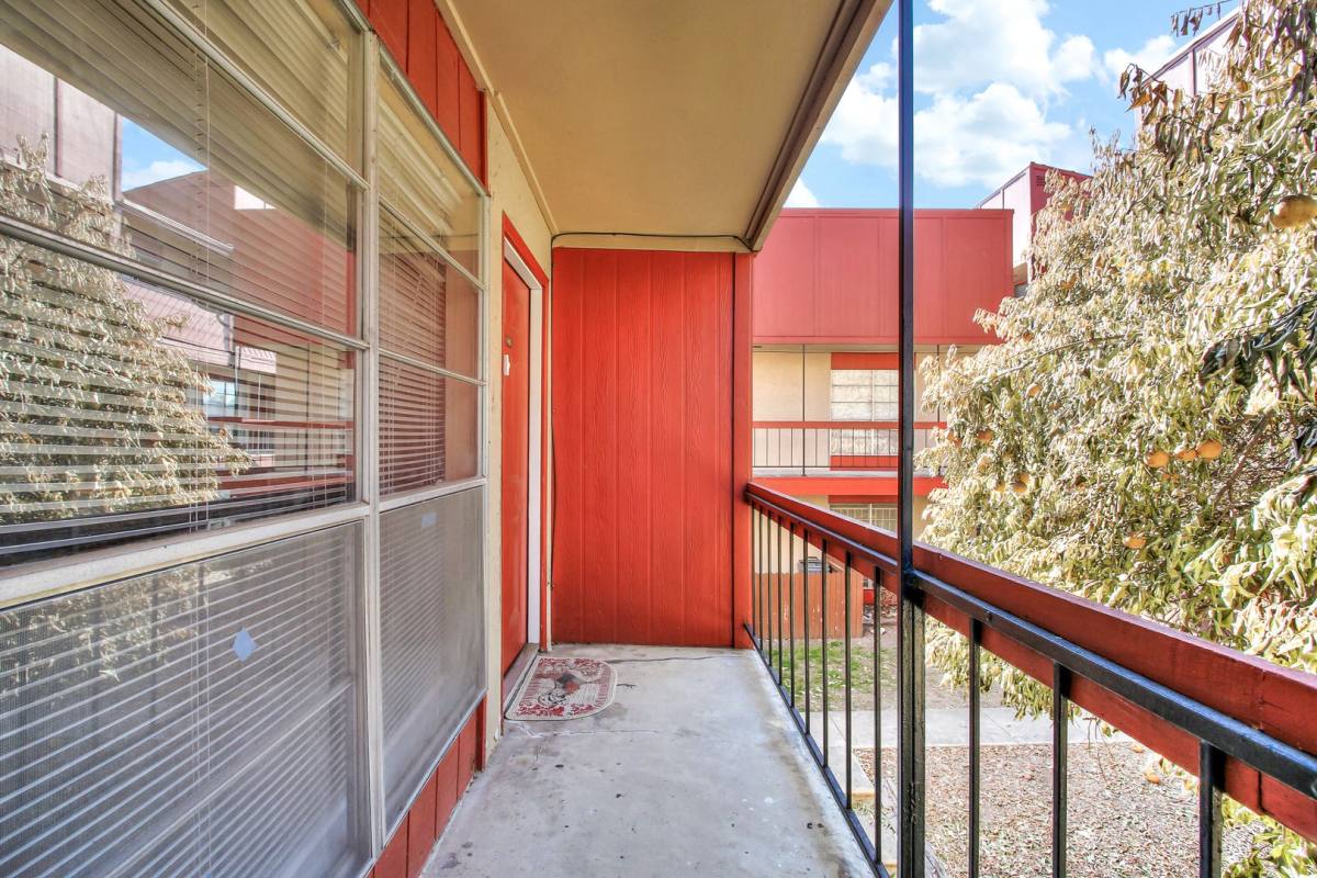 Townhouse for rent at 3243 Nacogdoches Rd, San Antonio, TX 78217