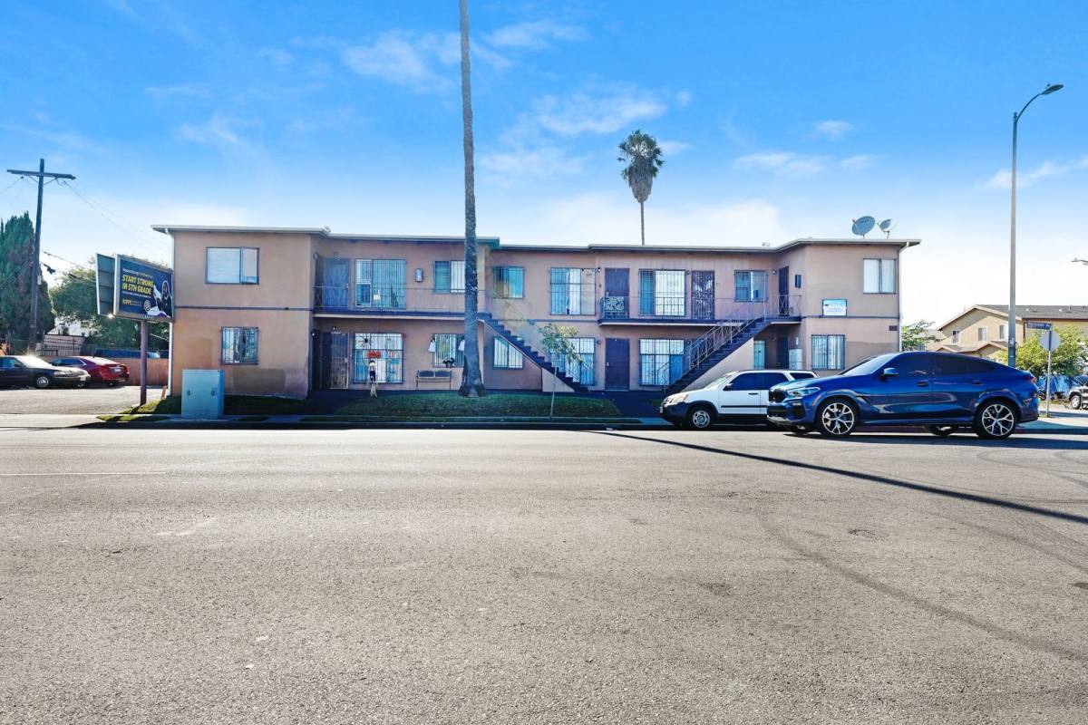 Apartment for rent at 8451 S Normandie Ave, Los Angeles, CA 90044