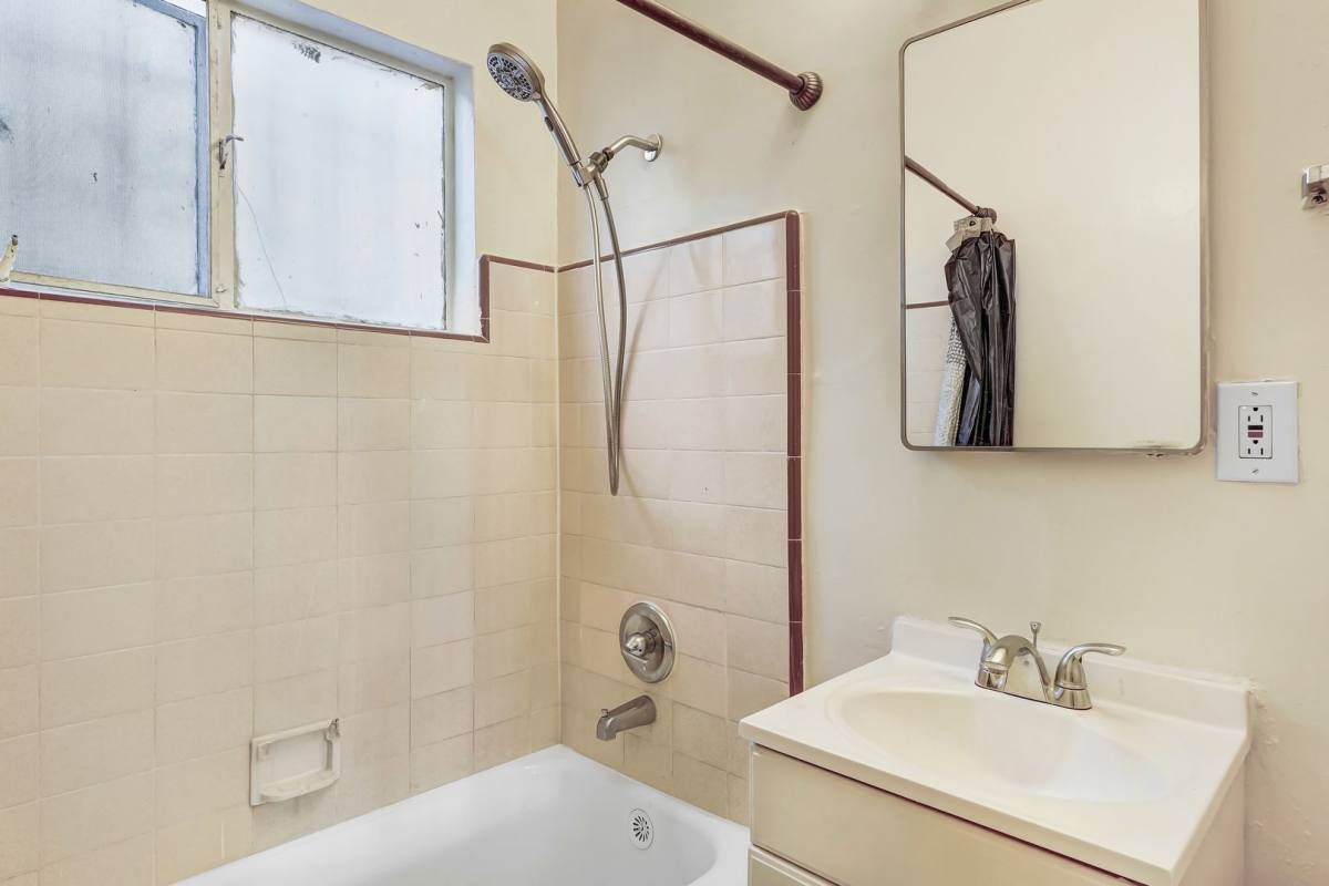 Apartment for rent at 8451 S Normandie Ave, Los Angeles, CA 90044