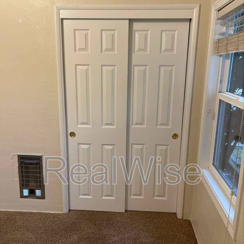 House for rent at 443 NE Baker Dr, Grants Pass, OR 97526