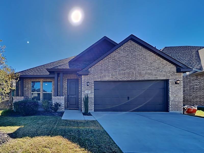 House for rent at 545 Hazeltine Rd, Red Oak, TX 75154