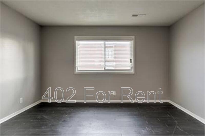 Apartment for rent at 1410 1412 N 45th St #4, Omaha, NE 68132