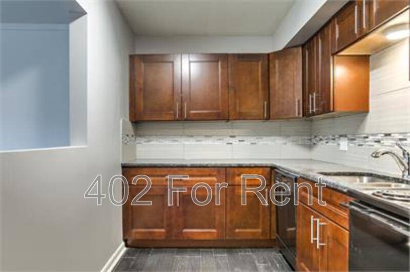 Apartment for rent at 1410 1412 N 45th St #4, Omaha, NE 68132