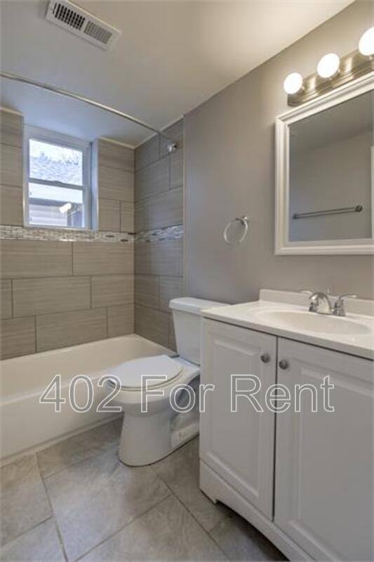 Apartment for rent at 1410 1412 N 45th St #4, Omaha, NE 68132