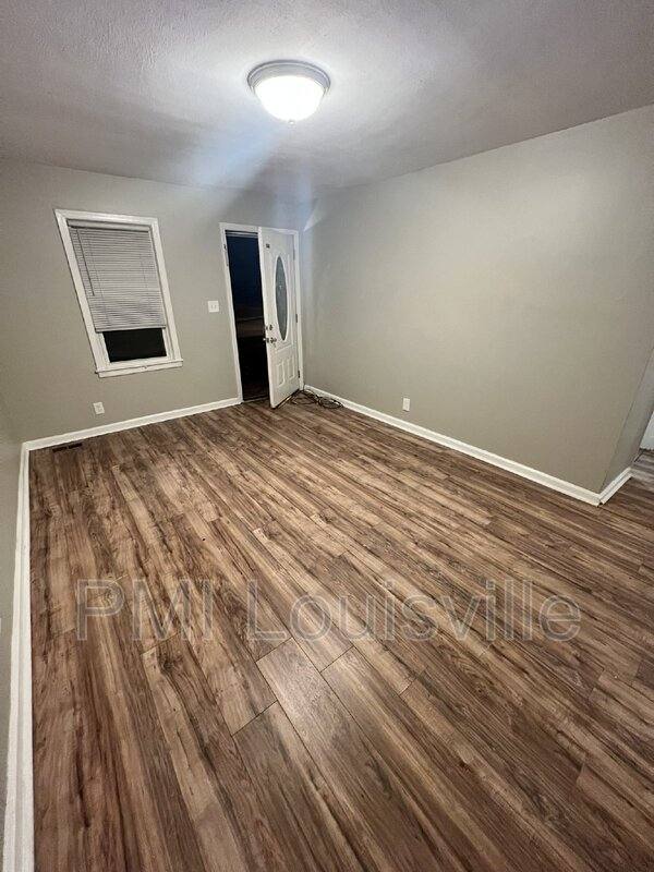 House for rent at 3901 Peachtree Ave Mk, Louisville, KY 40215