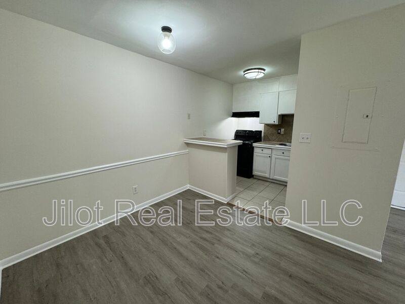 Apartment for rent at 2711 Fairlee Dr #B5, Decatur, GA 30032