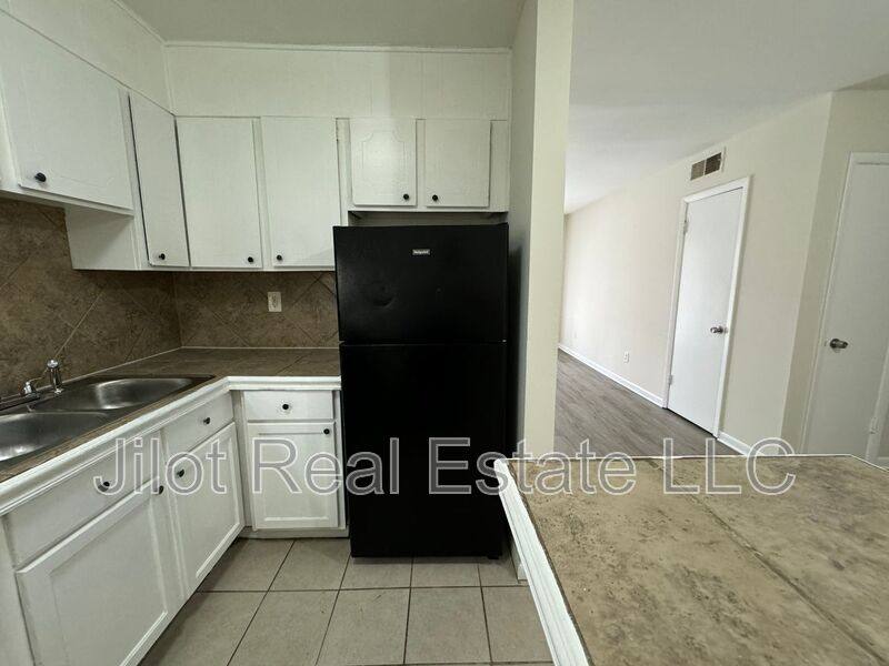 Apartment for rent at 2711 Fairlee Dr #B5, Decatur, GA 30032