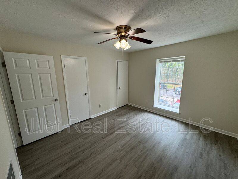 Apartment for rent at 2711 Fairlee Dr #B5, Decatur, GA 30032