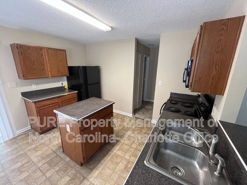 House for rent at 10636 Greatford Court, Charlotte, NC 28215