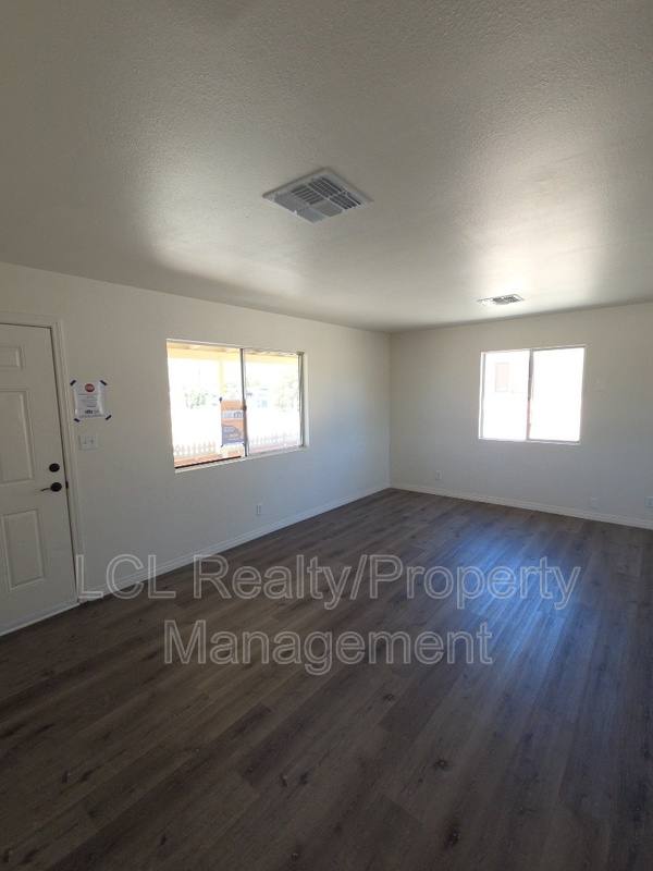 House for rent at 44085 Palm Ave, Hemet, CA 92544