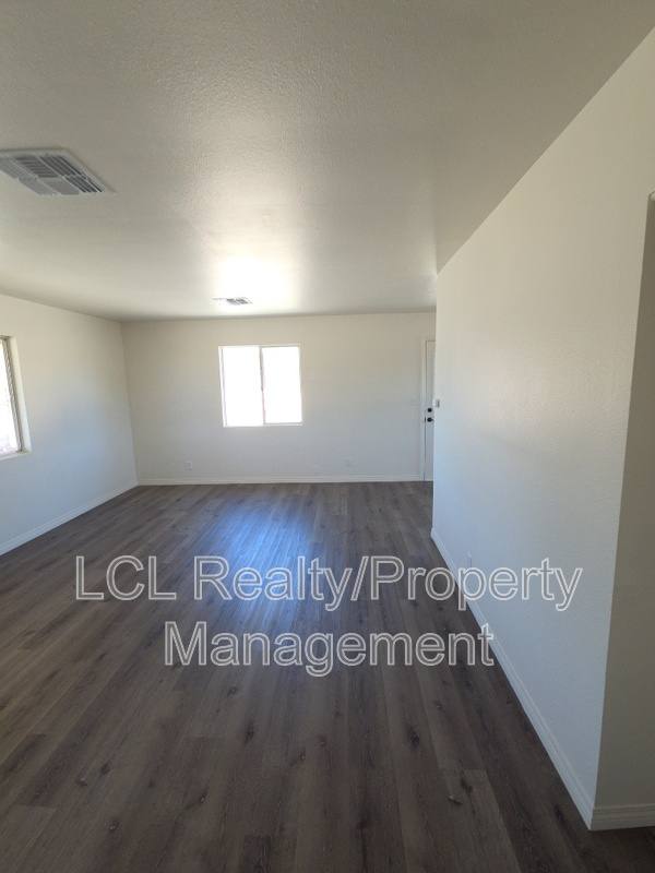 House for rent at 44085 Palm Ave, Hemet, CA 92544