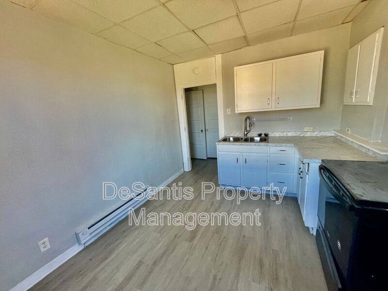 Apartment for rent at 810 Amity St #2, Homestead, PA 15120