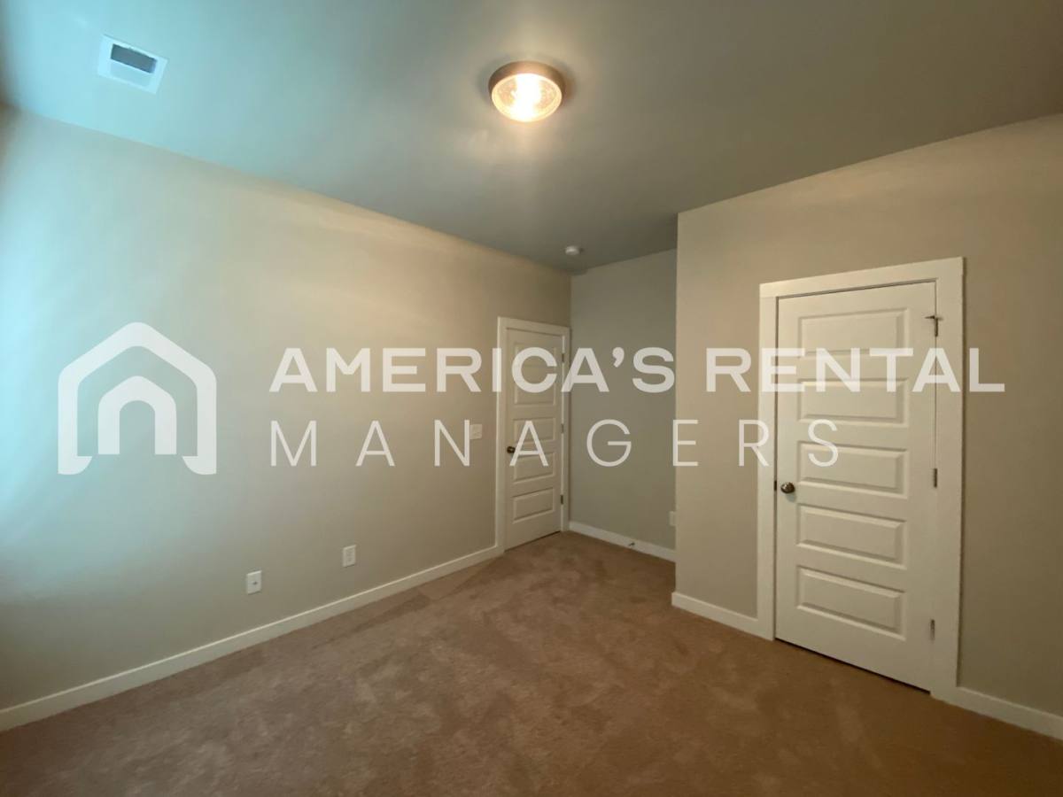 House for rent at 170 Ridge View Circle, Jemison, AL 35085