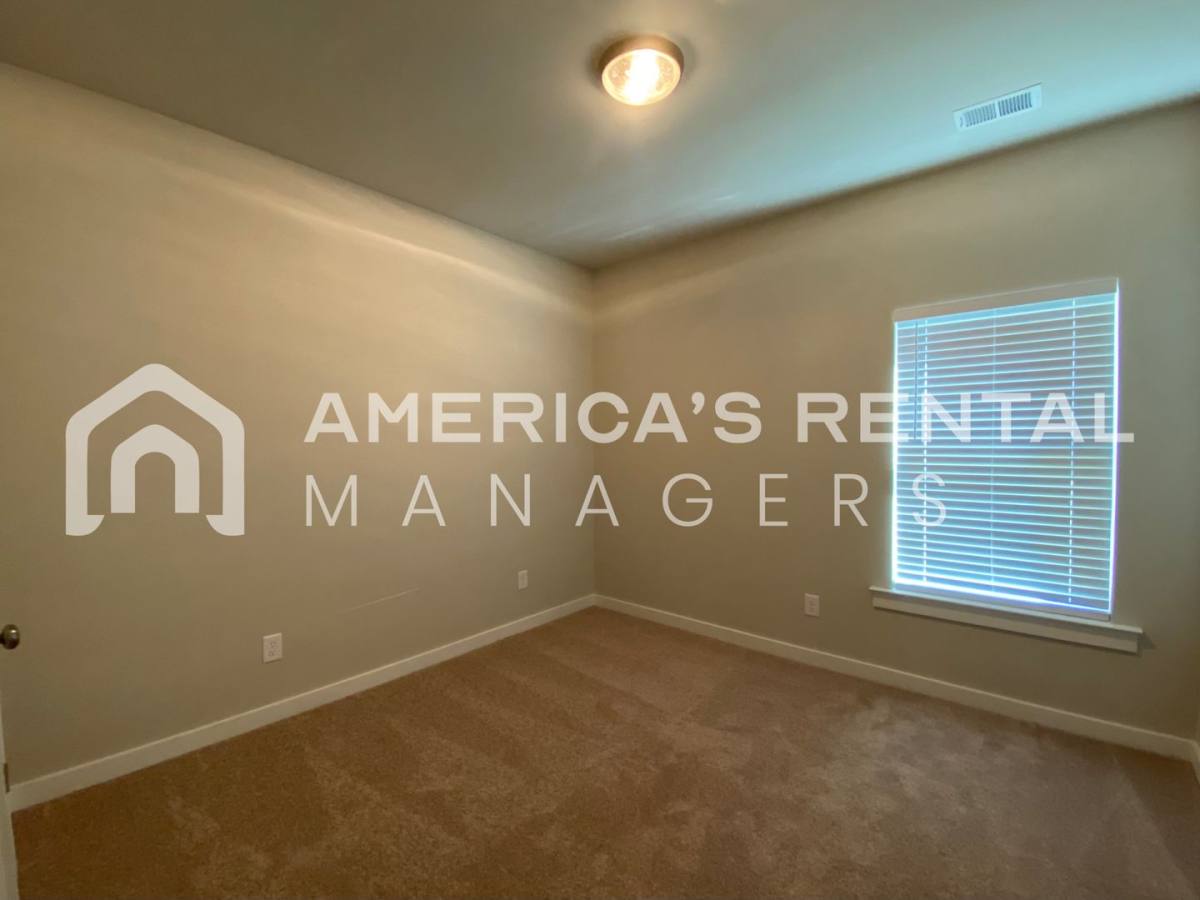 House for rent at 170 Ridge View Circle, Jemison, AL 35085