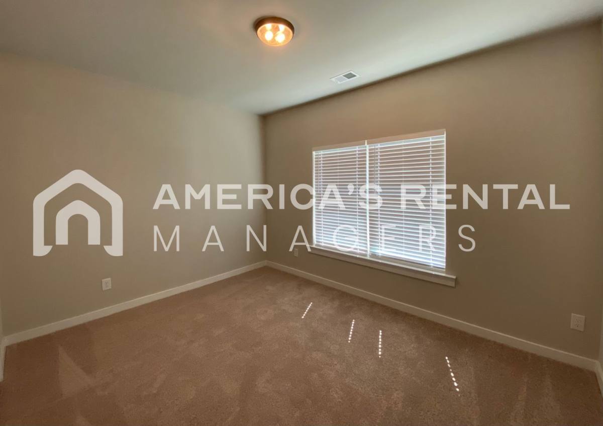House for rent at 170 Ridge View Circle, Jemison, AL 35085