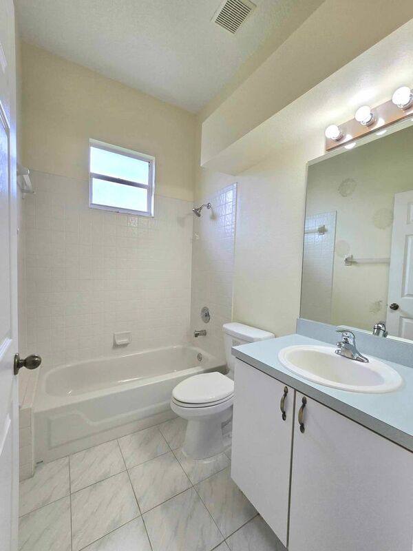 House for rent at 7047 Hazeltine Circle, Lakeland, FL 33810